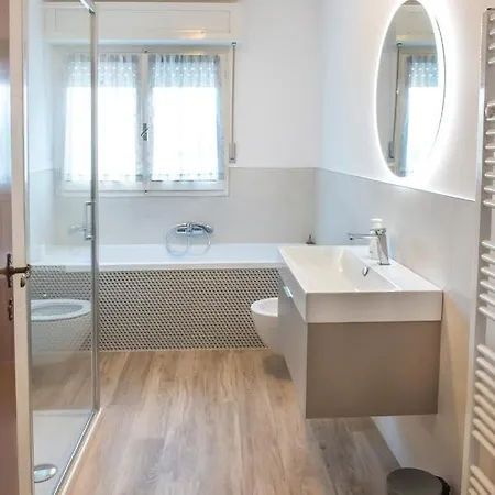 N230 - Numana, Nuovissimo Trilocale Con Giardino Apartmán