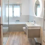 N230 - Numana, Nuovissimo Trilocale Con Giardino דירה