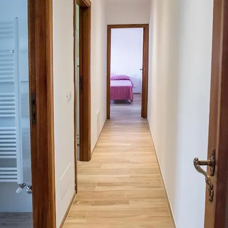 N230 - Numana, Nuovissimo Trilocale Con Giardino דירה