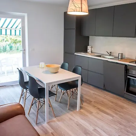 N230 - Numana, Nuovissimo Trilocale Con Giardino